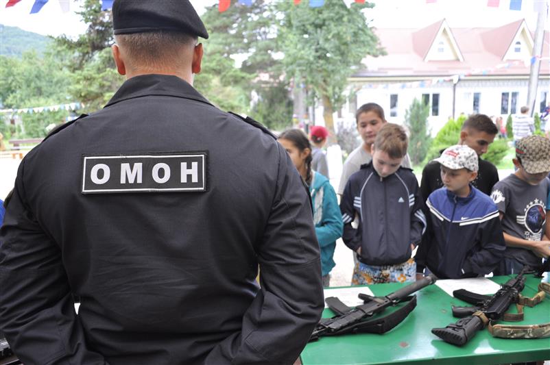 Мероприятия акции «Каникулы с Росгвардией» проходят в Адыгее