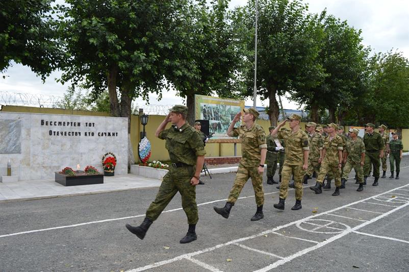 В Тюмени кинологи Росгвардии почтили память сослуживцев, погибших при исполнении воинского долга