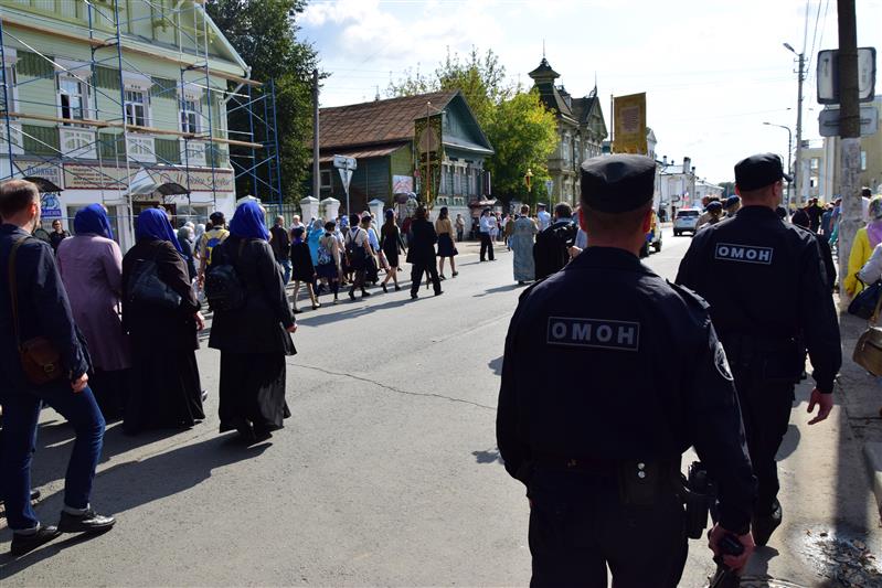 Росгвардия обеспечила правопорядок в Костроме в ходе торжеств, посвященных обретению чудотворной Феодоровской иконы Божией Матери