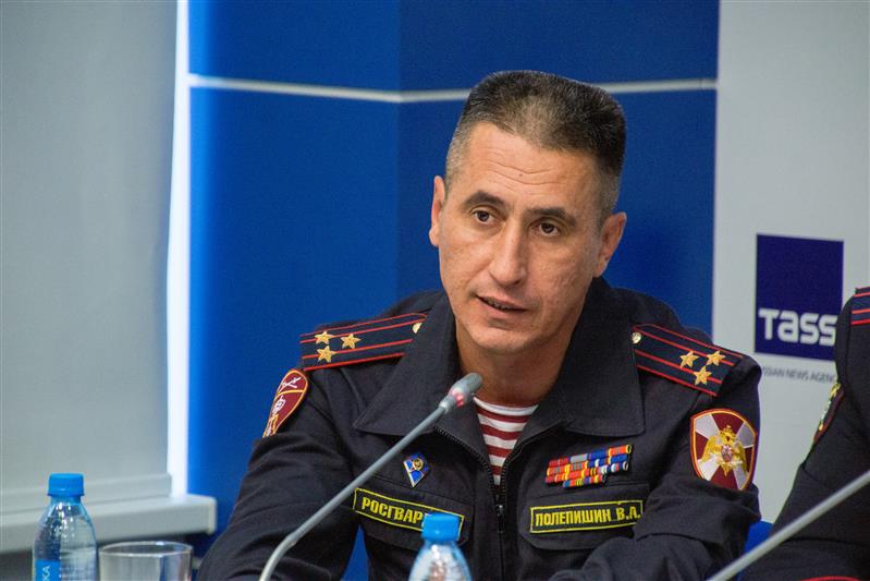 Начальник екатеринбургского управления вневедомственной охраны рассказал журналистам об обеспечении безопасности школ Свердловской области