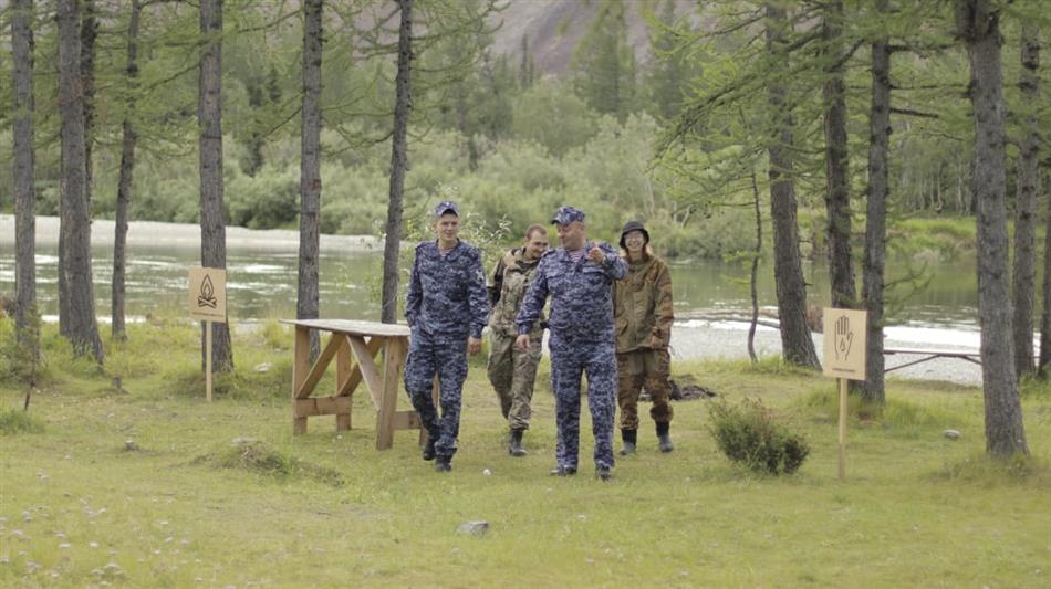 На Ямале росгвардейцы обеспечивают правопорядок на международной встрече волонтеров