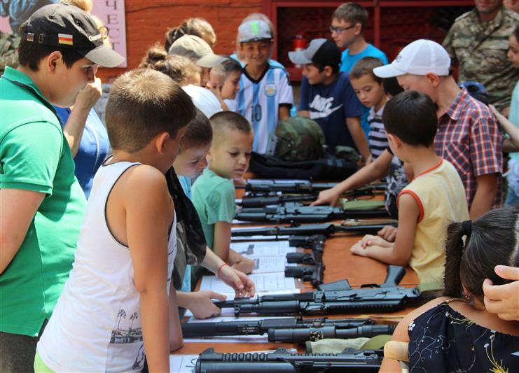 Владикавказский ОМОН открыл свои двери для юных жителей региона 