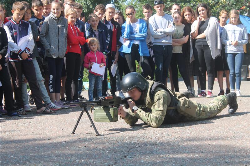 В Оренбурге продолжаются мероприятия акции «Каникулы с Росгвардией» 