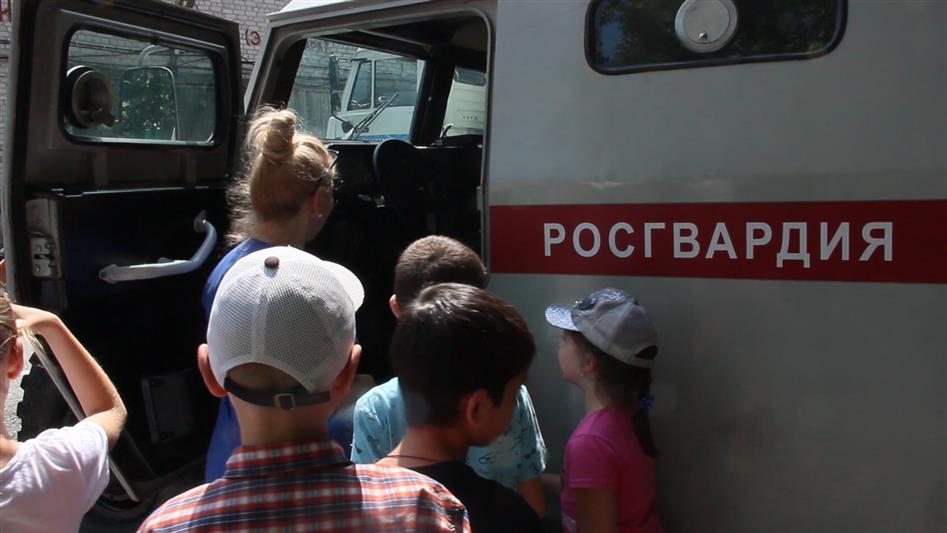 Владикавказский ОМОН открыл свои двери для юных жителей региона