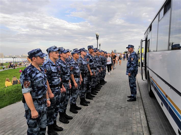 Росгвардия приняла участие в авиационном празднике в Казани