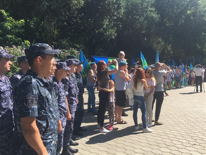 Астраханские росгвардейцы приняли участие в мероприятиях, посвященных Дню воздушно-десантных войск РФ