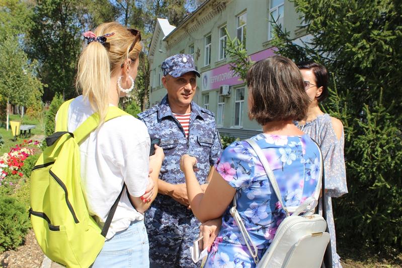 Самарские росгвардейцы проверили готовность образовательных учреждений к новому учебному году (фото, видео)