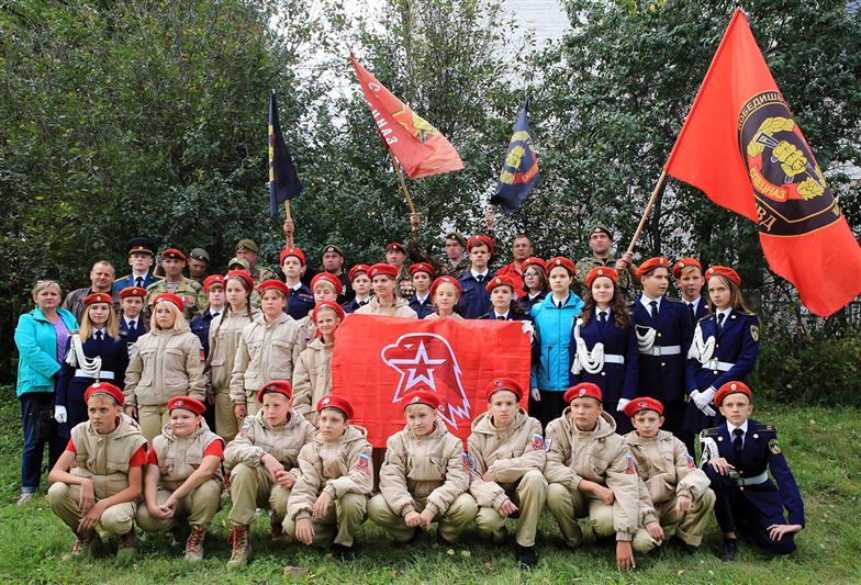 В Мордовии открыли памятник воину правопорядка, погибшему на Северном Кавказе (фото, видео)