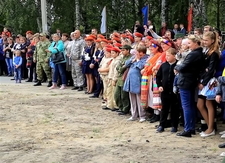 В Мордовии открыли памятник воину правопорядка, погибшему на Северном Кавказе (фото, видео)