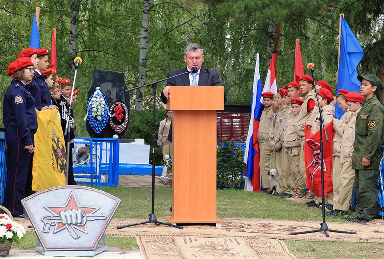 В Мордовии открыли памятник воину правопорядка, погибшему на Северном Кавказе (фото, видео)