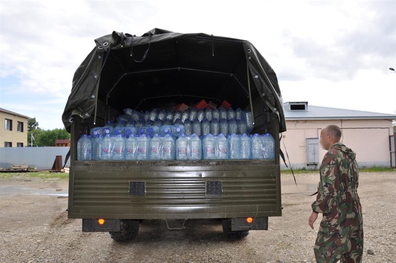 Росгвардейцы оказывают помощь жителям Еврейской автономной области, пострадавшим от паводка