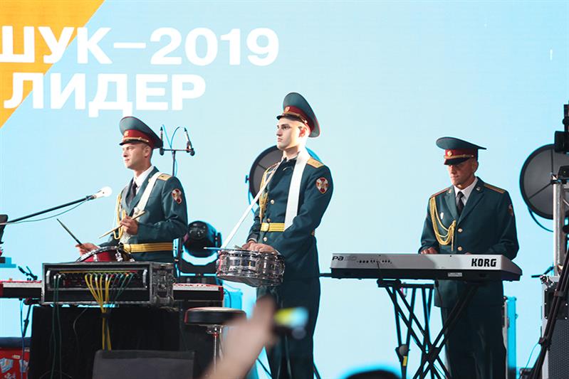 Оркестр Северо-Кавказского округа Росгвардии выступил на церемонии закрытия молодежного форума «Машук-2019» в Пятигорске