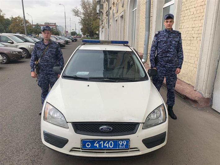 Московские росгвардейцы вернули матери её потерявшегося сына