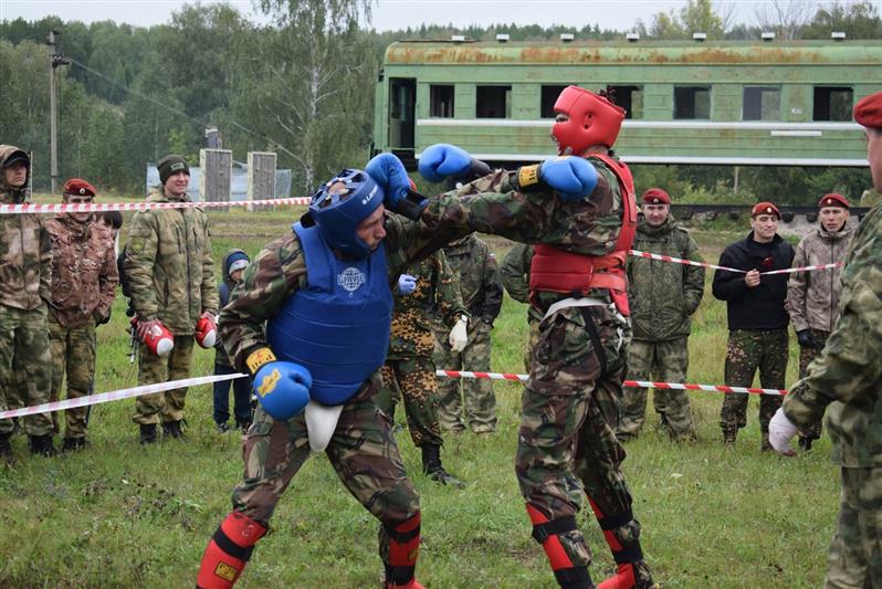 Квалификационные испытания на право ношения крапового берета проведены в Приволжском округе Росгвардии (фото)