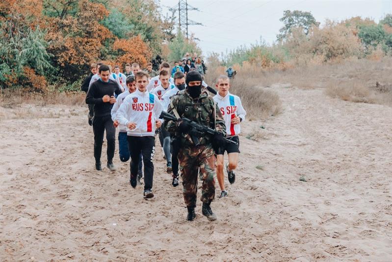Курские росгвардейцы организовали праздничную спортивную эстафету для юных земляков