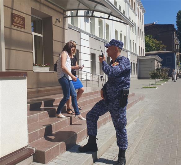 На юге России Росгвардия обеспечивает безопасность торжественных мероприятий в День знаний 