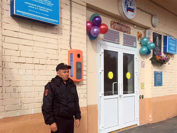 Росгвардейцы Северо-Запада приняли участие в обеспечении правопорядка в День знаний