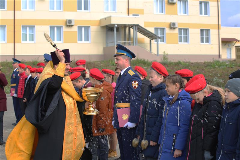 На базе авиаполка Росгвардии в Нижнем Новгороде состоялось торжественное посвящение школьников в юнармейцы (фото, видео)