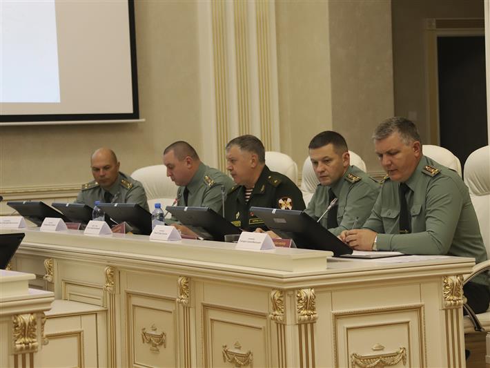В Сибирском округе Росгвардии прошло заседание совета по военно-патриотическому воспитанию