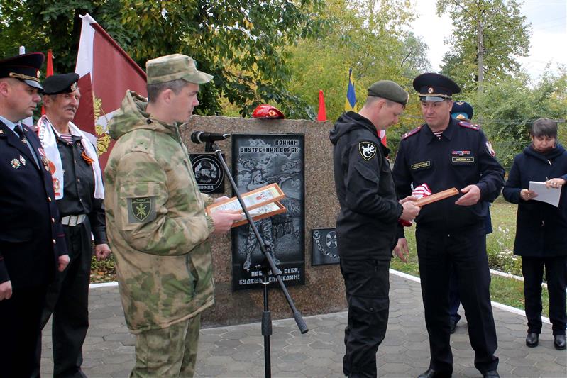 В Зауралье при участии Росгвардии торжественно открыт памятник воинам внутренних войск