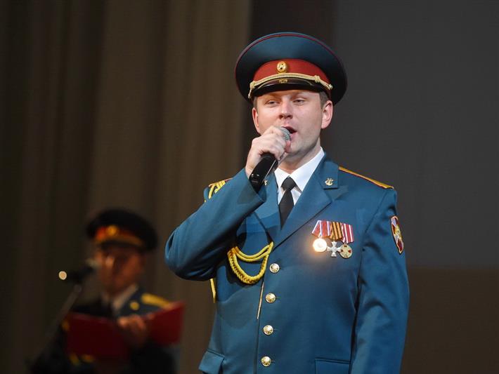 В Ижевске состоялся концерт ансамбля песни и пляски Приволжского округа Росгвардии, посвященный 100-летию со дня рождения М.Т. Калашникова