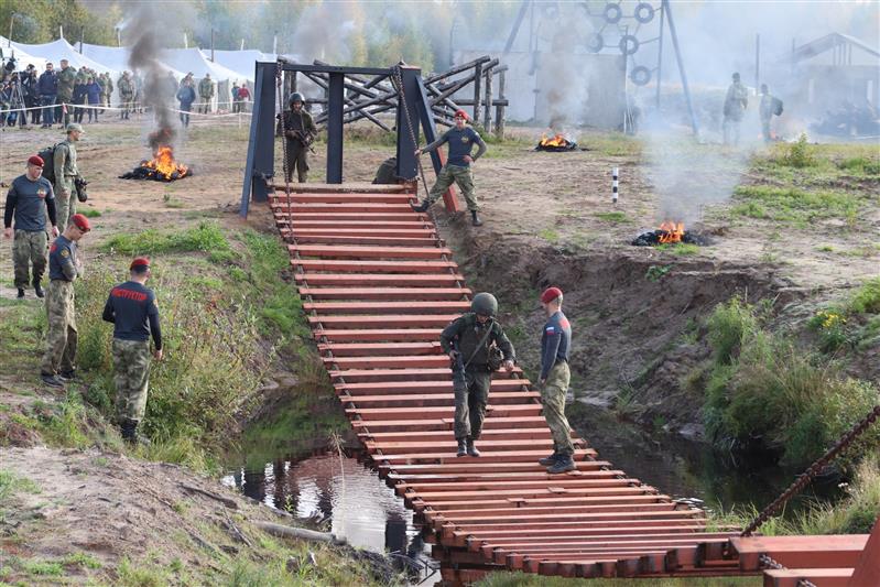 В Северо-Западном округе Росгвардии проведены квалификационные испытания на право ношения крапового берета
