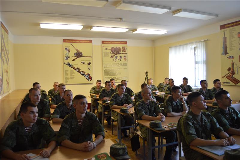 В грозненском соединении Росгвардии началась стажировка курсантов Михайловской военной артиллерийской академии