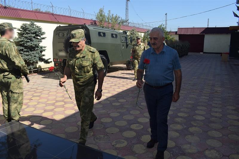 ОМОН на транспорте Управления Росгвардии по Дагестану отметил годовщину создания