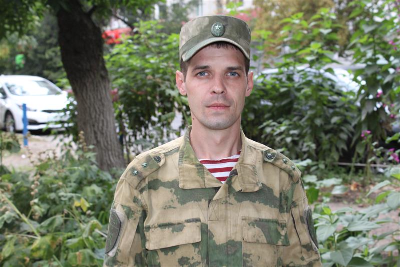 В Саратовской области военнослужащий Росгвардии задержал нетрезвого водителя, пытавшегося скрыться на угнанном автомобиле