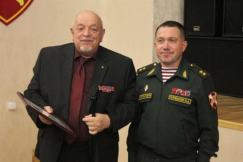 Командующий Северо-Кавказским округом Росгвардии генерал-лейтенант Игорь Гетманов провел совещание с председателями ветеранских организаций