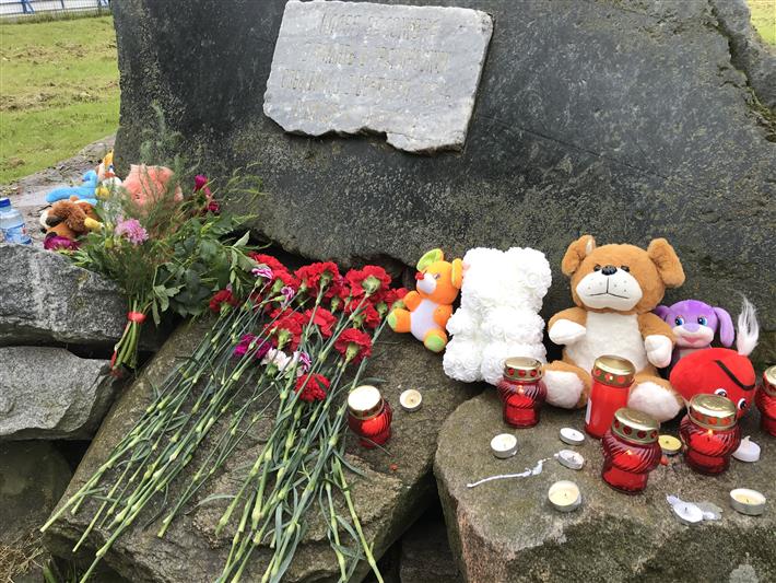 Сотрудники екатеринбургского ОМОН почтили память жертв теракта в Беслане