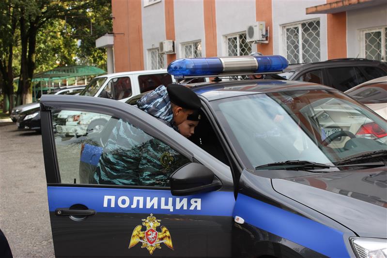 Брянские кадеты посетили региональное управление вневедомственной охраны 