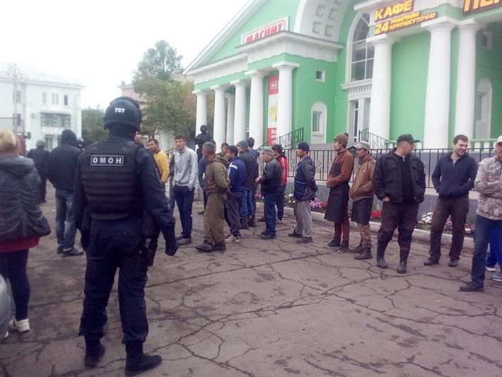 В Магнитогорске при содействии ОМОН пресечены нарушения миграционного законодательства