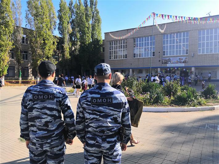На юге России Росгвардия обеспечивает безопасность торжественных мероприятий в День знаний 