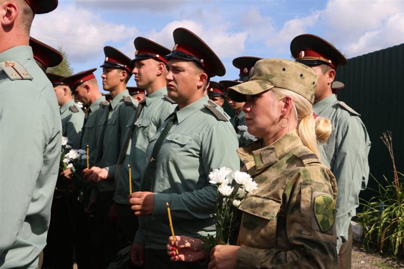 Военнослужащие софринской бригады Росгвардии приняли участие в памятном мероприятии, посвященном 15-й годовщине трагедии в Беслане