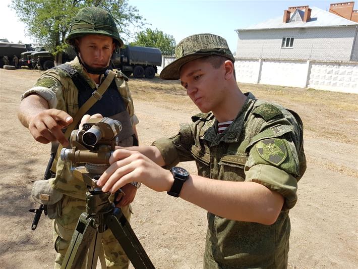Курсанты Михайловской военной артиллерийской академии завершили стажировку в грозненском соединении Росгвардии (фото)
