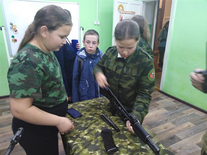 Исторический час для зауральских школьников провели росгвардейцы в Кургане
