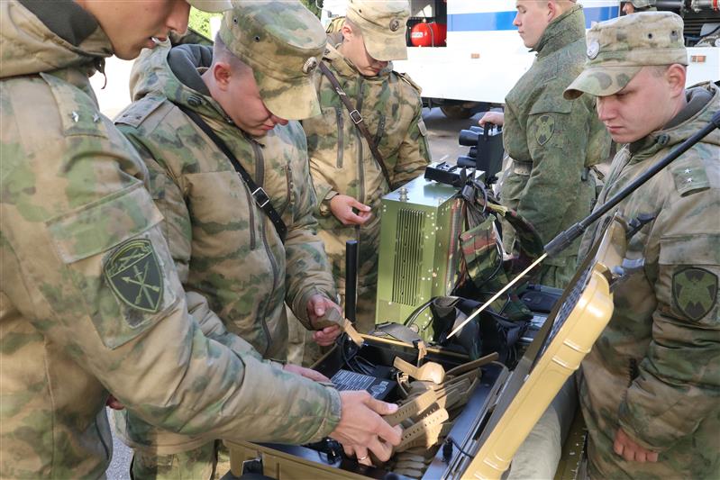 Завершился учебно-методический сбор выпускников военных вузов, поступивших на службу в Северо-Западный округ Росгвардии