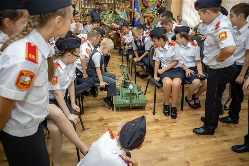 В Сочи в День знаний открыли первые кадетские классы Росгвардии