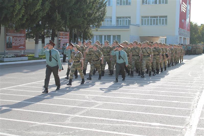 В Саратовском военном институте Росгвардии прошли торжества в ознаменование начала нового учебного года