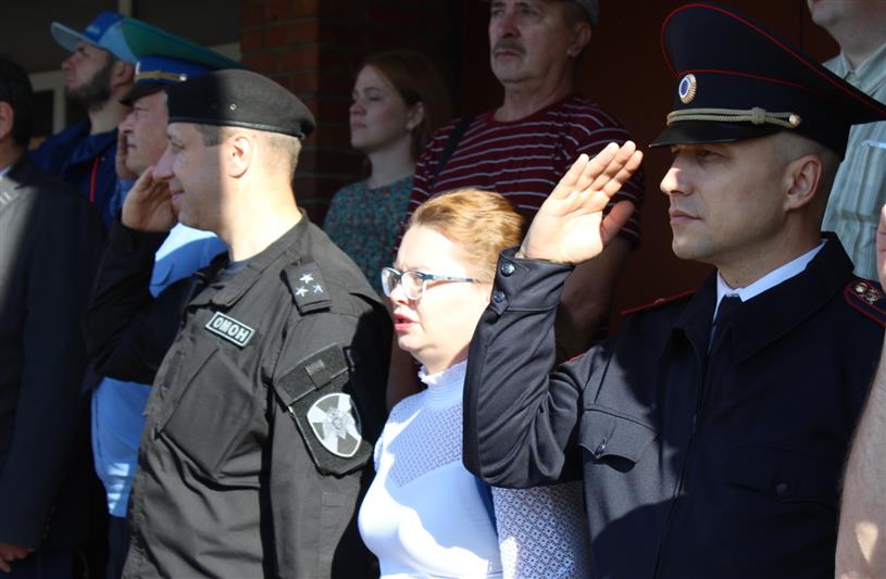 Руководство Управления Росгвардии по Республике Карелия поздравило петрозаводских кадетов с Днем знаний