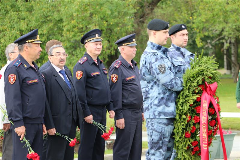 Делегация Северо-Западного округа Росгвардии приняла участие в общегородском мероприятии, посвященном Дню памяти жертв блокады Ленинграда