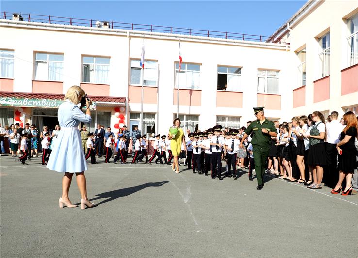 В Крыму торжественно открыли первые профильные школьные классы Росгвардии