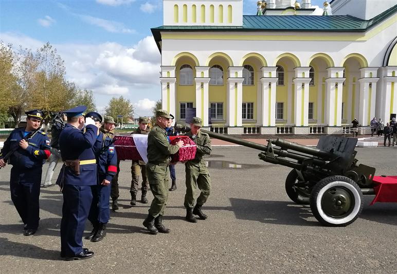 Сотрудники Росгвардии приняли участие в захоронении останков уроженца Мордовии, погибшего во время Великой Отечественной войны