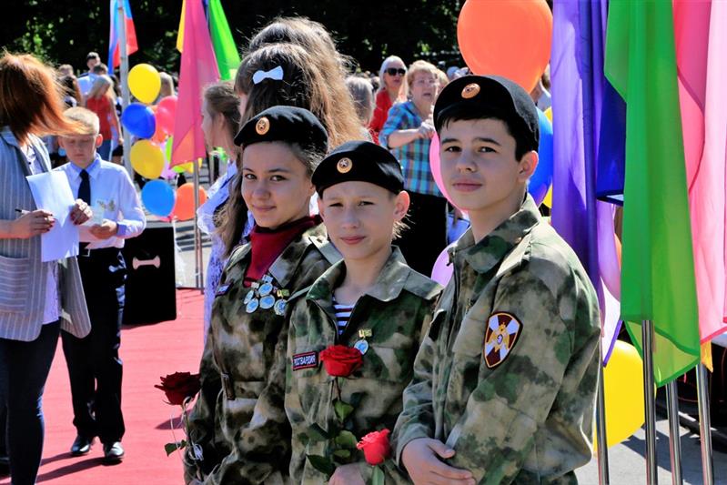 В Благовещенске в День знаний торжественно открыли профильный школьный класс Росгвардии (фото)