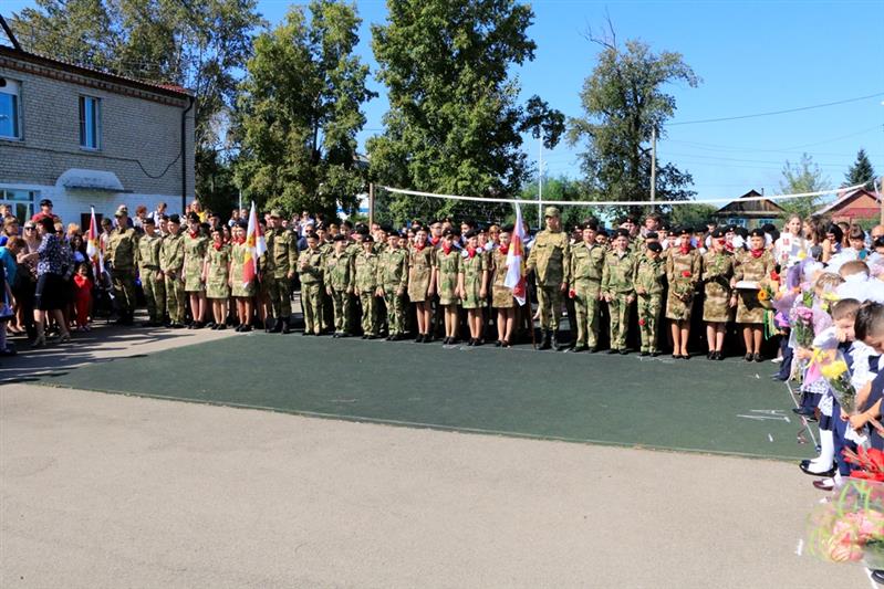В Благовещенске в День знаний торжественно открыли профильный школьный класс Росгвардии (фото)