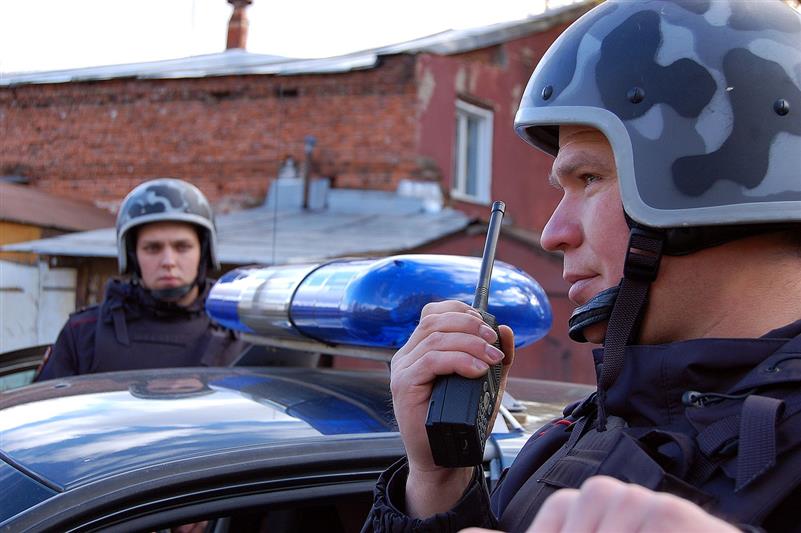 Кировские росгвардейцы задержали подозреваемого в разбойном нападении на девушку