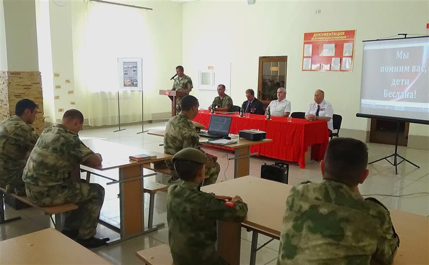 Военнослужащие севастопольского специального моторизованного полка Росгвардии присоединились к акции «Вместе против террора»