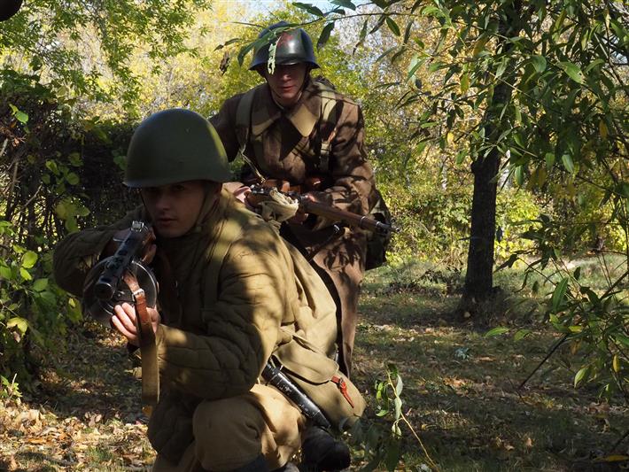 При участии росгвардейцев в Новосибирской области проведена церемония передачи именного медальона павшего красноармейца его родственникам