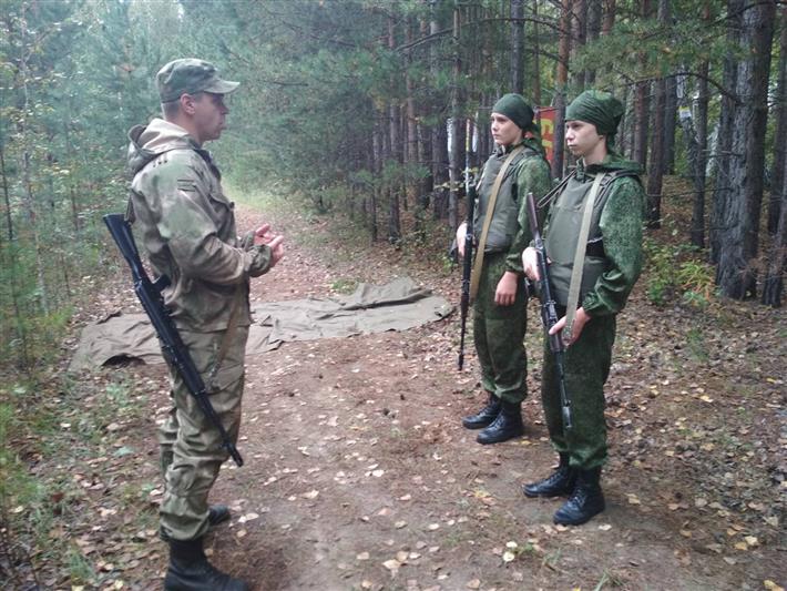 Ребята из ангарского класса Росгвардии начали учебный год с полевых сборов